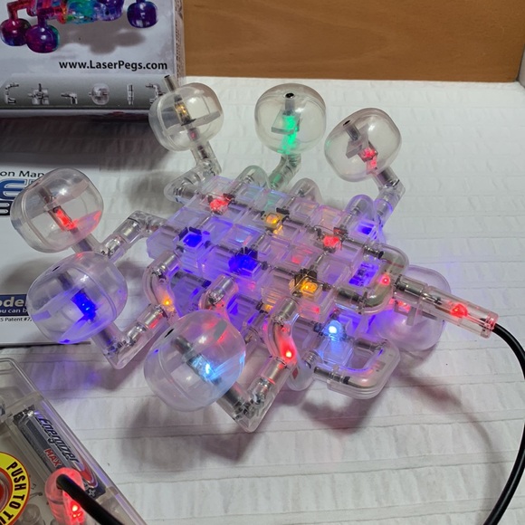 Laser Pegs - Light-Up Building Set - Mini Monster Bug - Picture 5 of 16